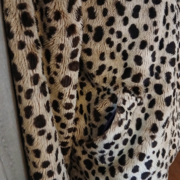 American Rag Cie | Cheetah Print Short Button Coat | Short Long Sleeves Italy Lg - Picture 5 of 9
